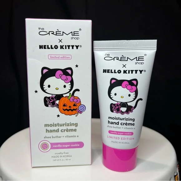 The Creme Shop x Sanrio Hello Kitty Halloween Candy Corn Spa Headband & Lotions - Picture 10 of 12